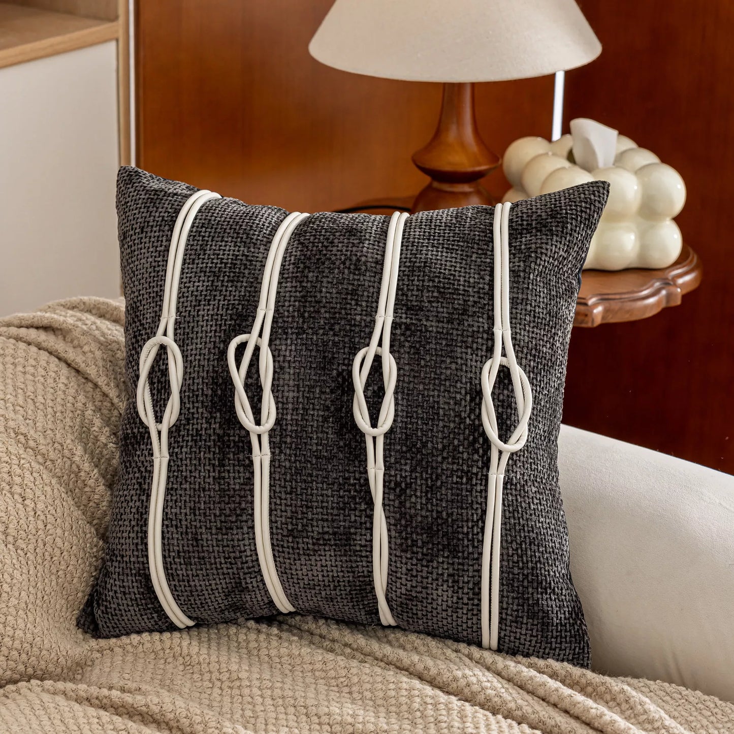 Retro Nordic 18x18in Throw Pillow Cover – Minimalist Decorative Cushion Case