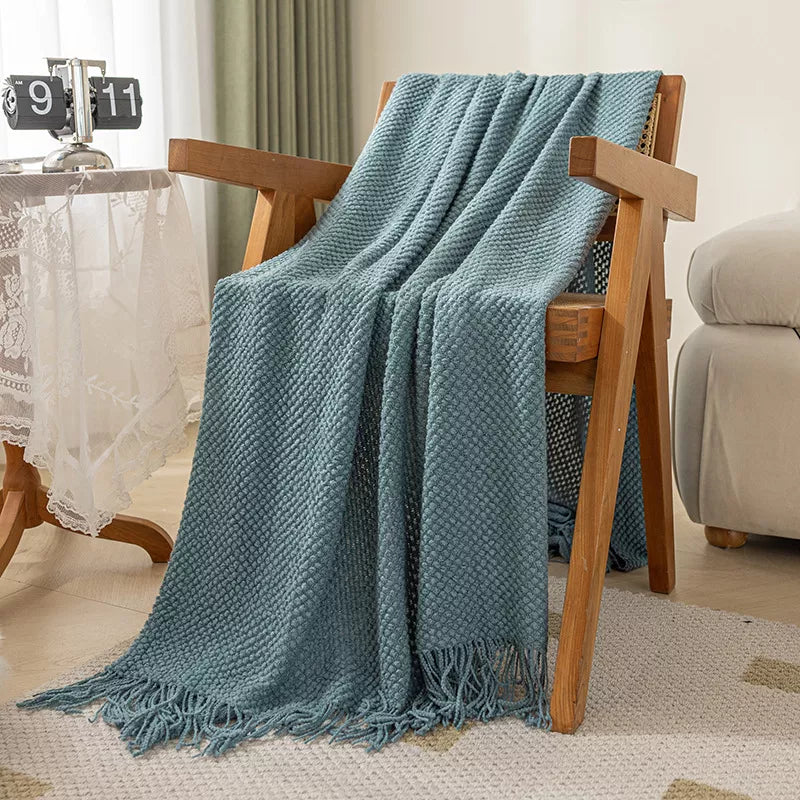 Europe Style Cozy Knitted Throw Blanket with Tassels for Couch & Bed