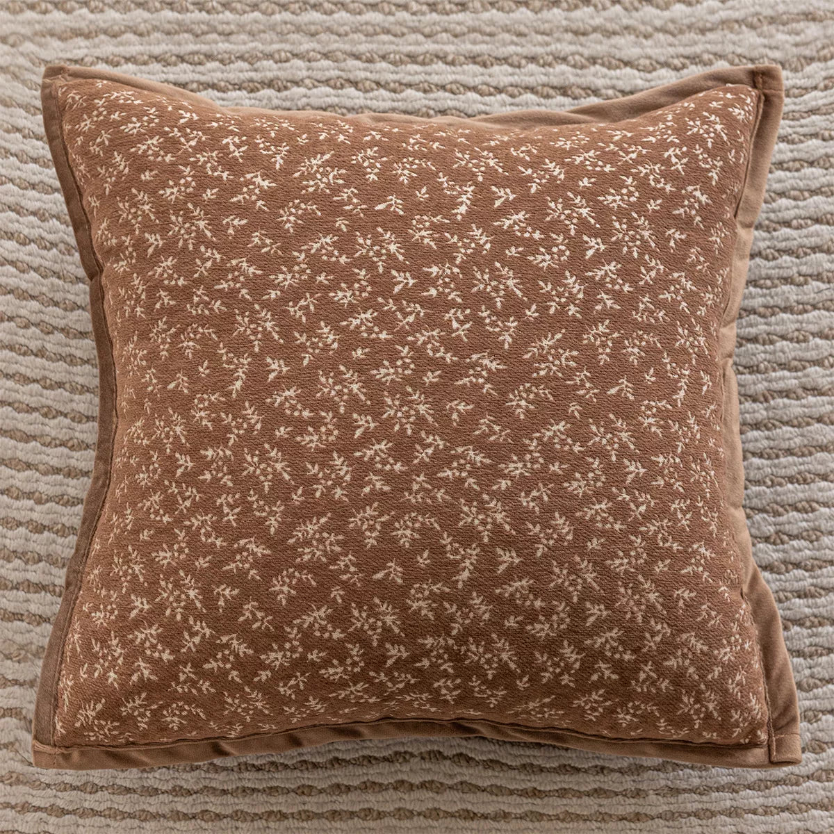 Retro Floral Throw Pillow Cover – 18x18in Knit Decorative Cushion Case