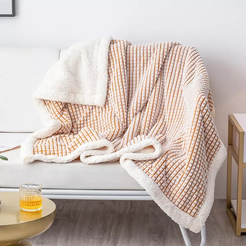 Cozy Plaid Lambing Blanket – Warm and Soft Fleece Cover - DSARD