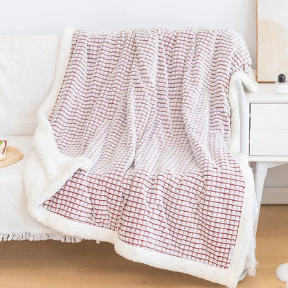 Cozy Plaid Lambing Blanket – Warm and Soft Fleece Cover