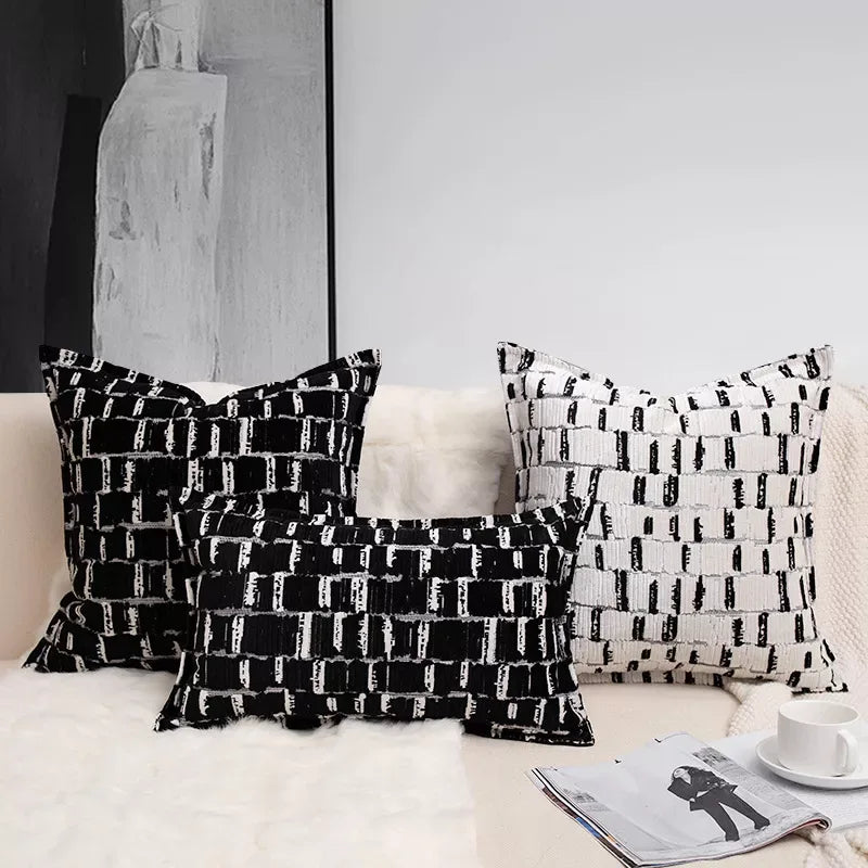 Black and White Plaid Plush Cushion Cover 18x18in Decorative Pillow Case - DSARD