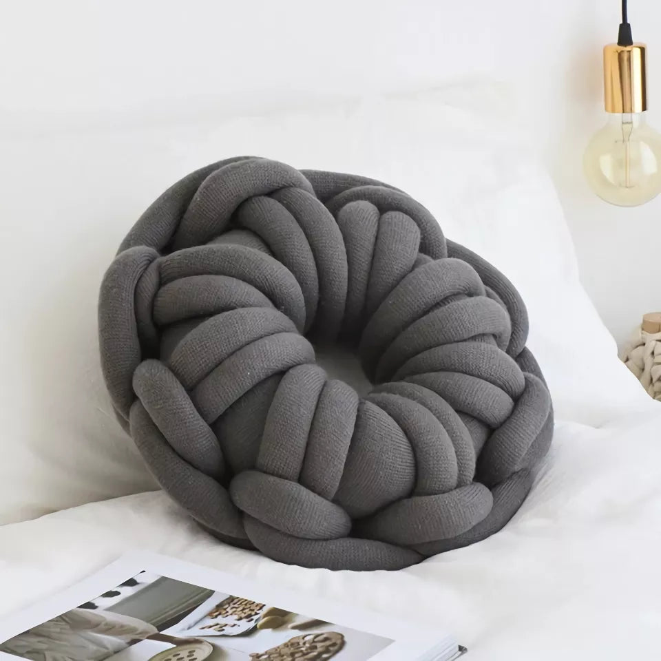 DIY Chunky Yarn Hand-Knot Round Cushion – Cozy Decorative Seat & Back Support