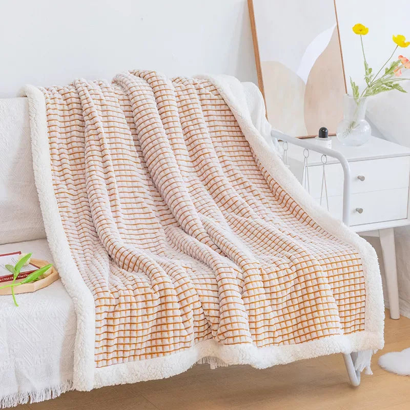Cozy Plaid Lambing Blanket – Warm and Soft Fleece Cover - DSARD