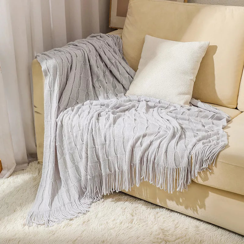 Ultra-Soft Jacquard Knit Tassel Throw Blanket