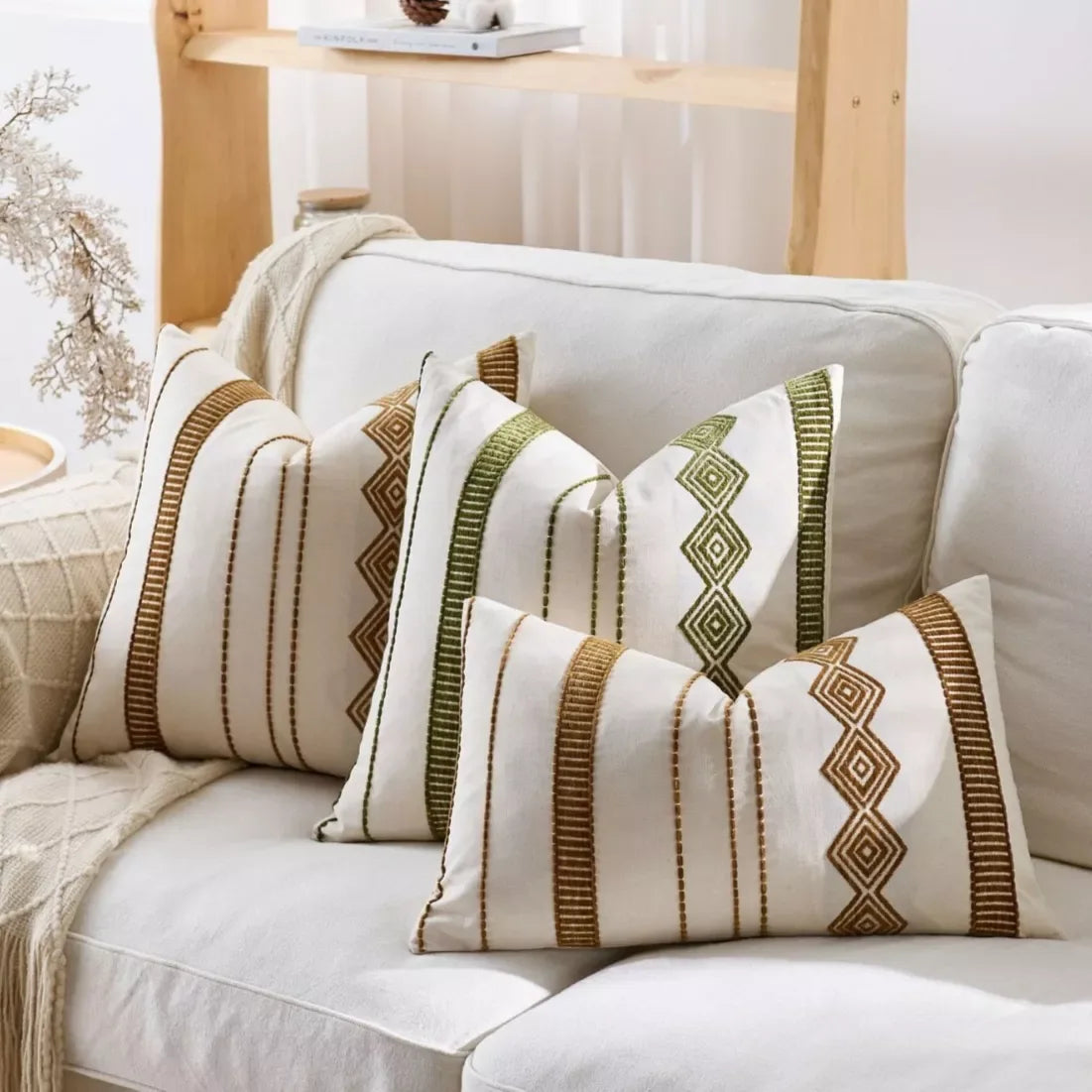 Bohemian Embroidered Pillow Cover – Chic Ethnic Decor - DSARD