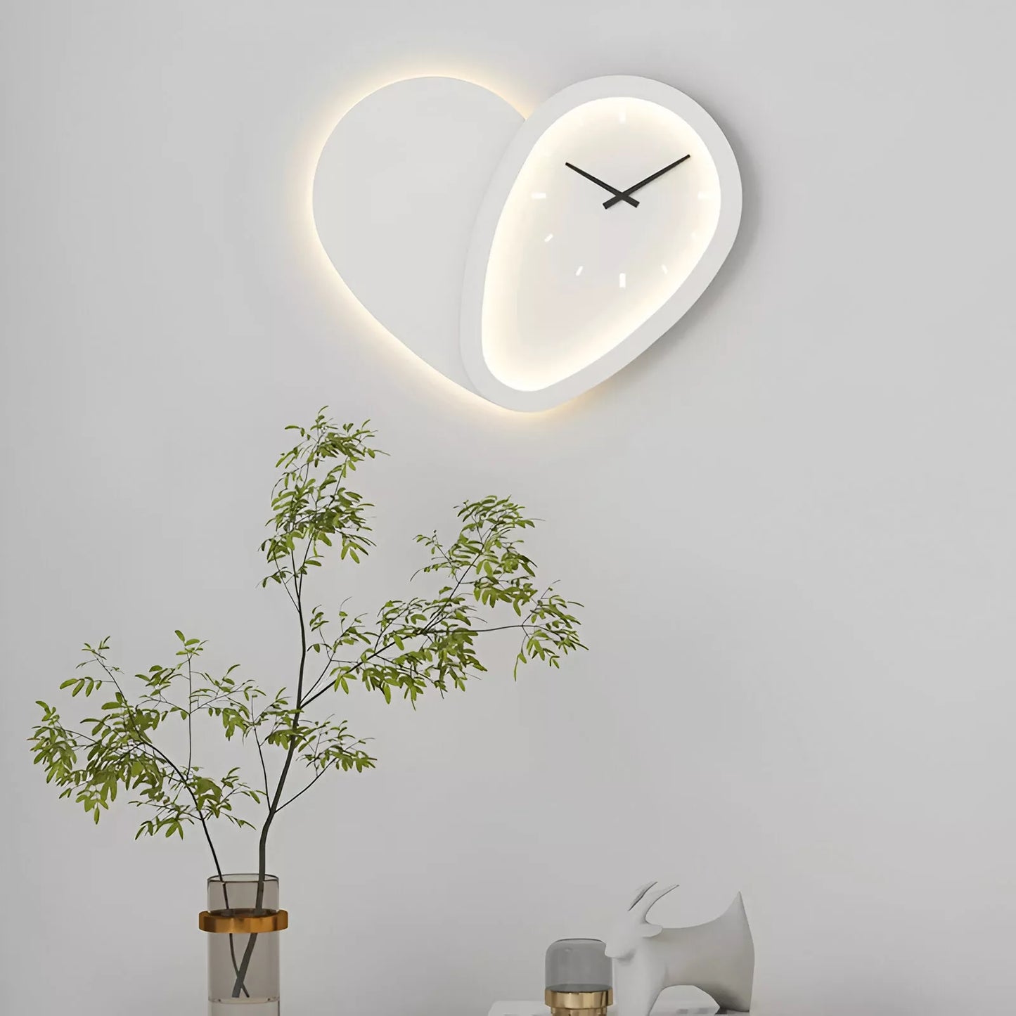 Love-Shaped Wall Lamp with Clock