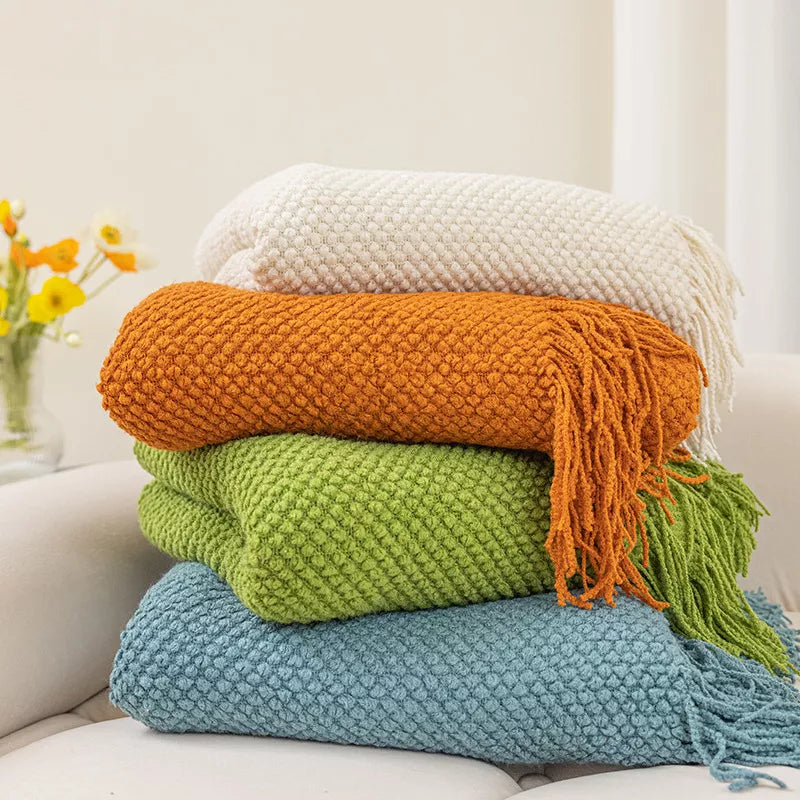 Europe Style Cozy Knitted Throw Blanket with Tassels for Couch & Bed