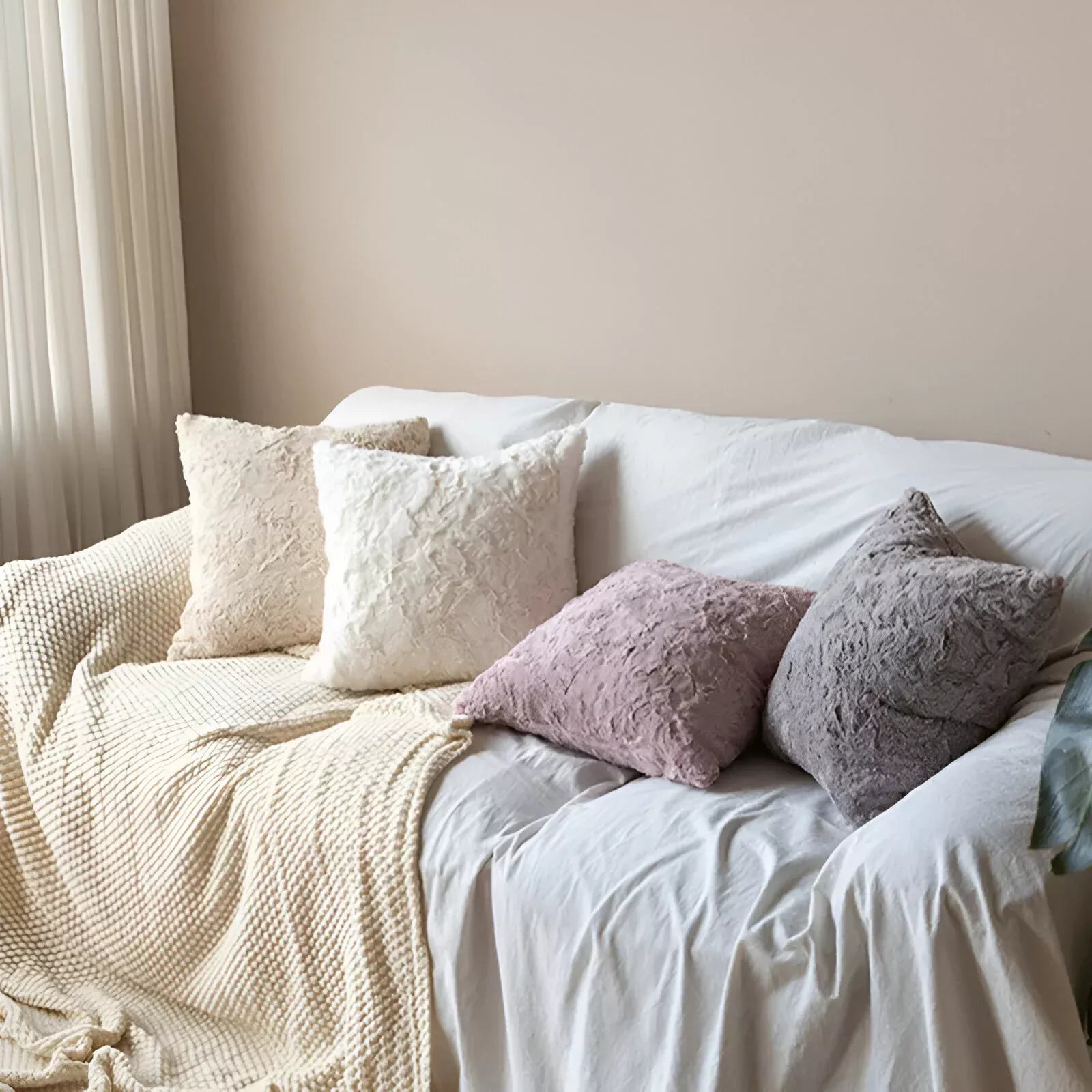 Rabbit Fur Warmth Winter Throw Pillowcase (45×45 cm)