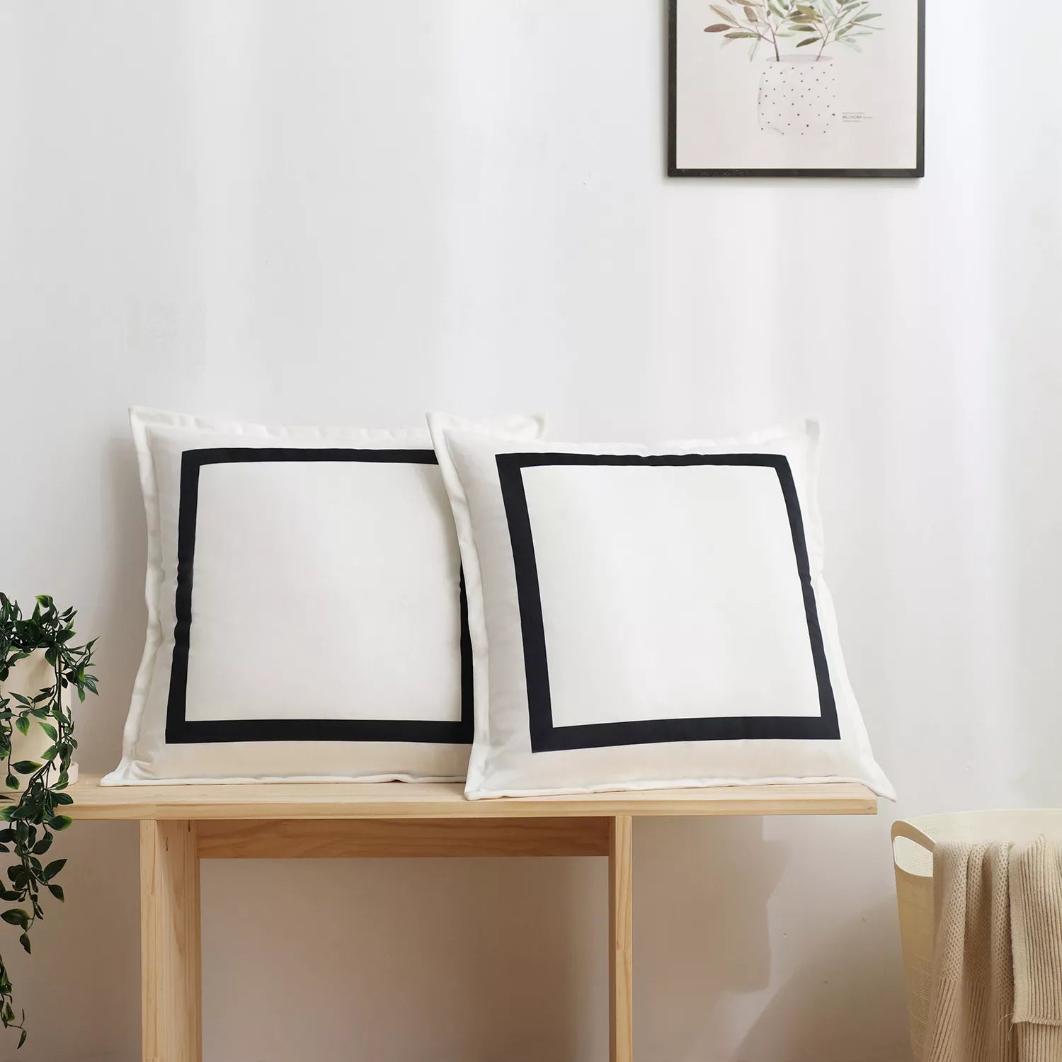 White Velvet Cushion Cover with Minimalist Pressed Edge – 18×18 Inch Decorative Pillowcase