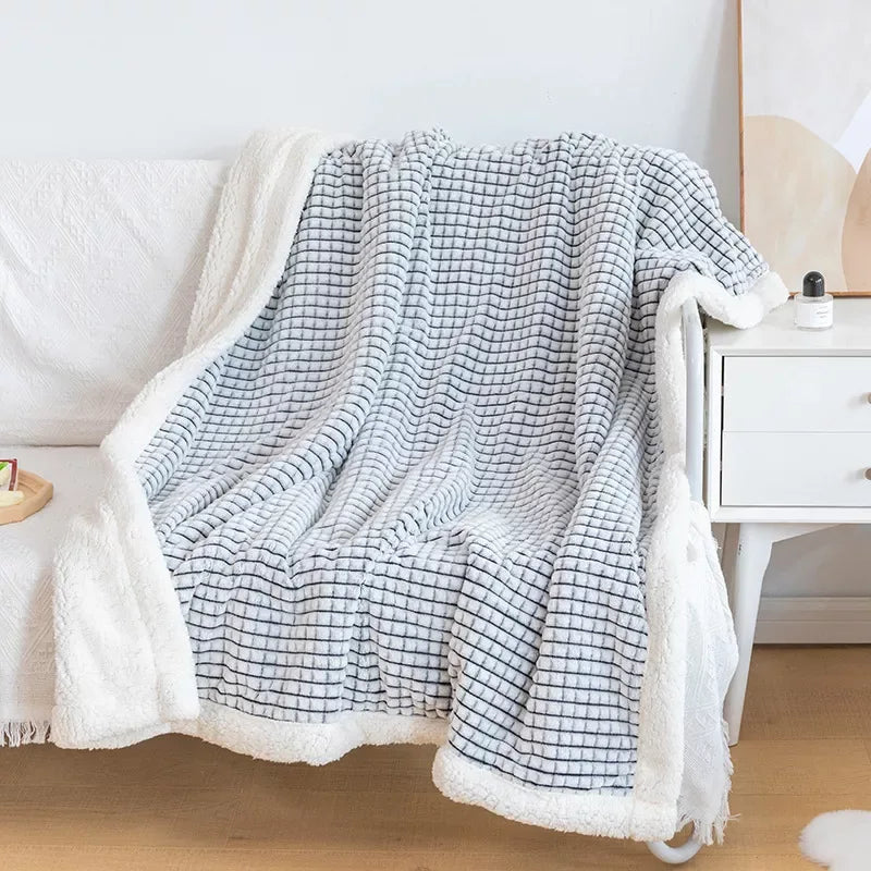 Cozy Plaid Lambing Blanket – Warm and Soft Fleece Cover - DSARD