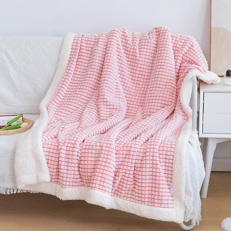 Cozy Plaid Lambing Blanket – Warm and Soft Fleece Cover