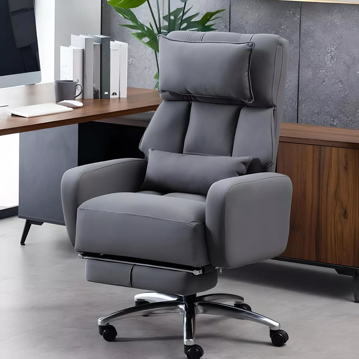 Luxury Swivel Executive Chair with Footrest and Ergonomic Design - DSARD